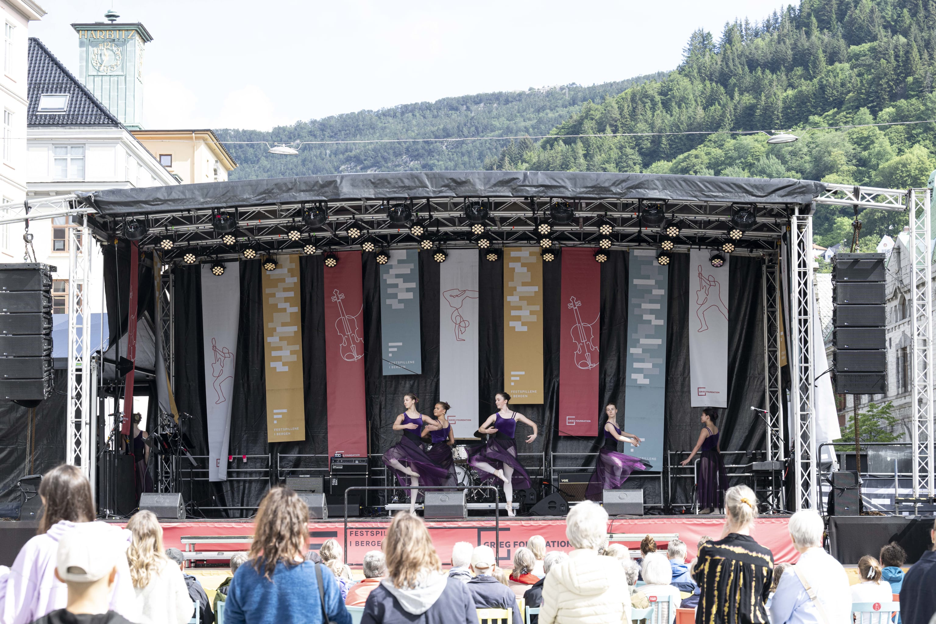 De unges festspilldag. Foto: Thor Brødreskift